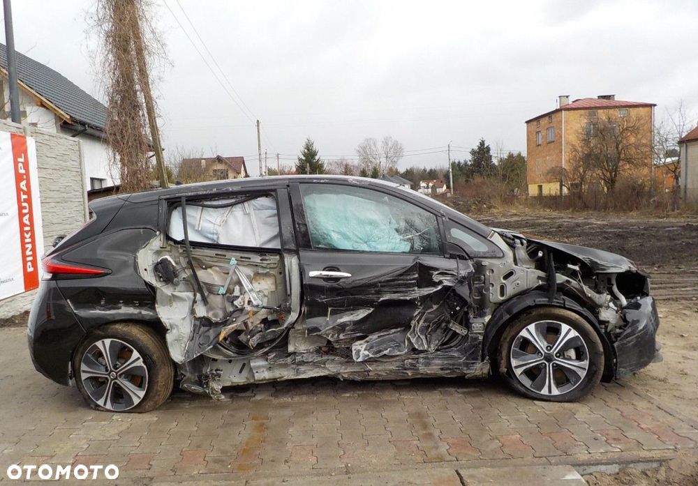 Nissan Leaf 40 kWh N-Connecta - 17