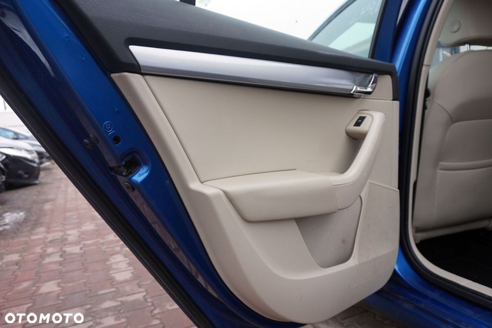 DRZWI TYLNE LEWE OCTAVIA III 5E5 KOMBI LF5W  NIEBIESKI SKODA 2012-2016 - 6