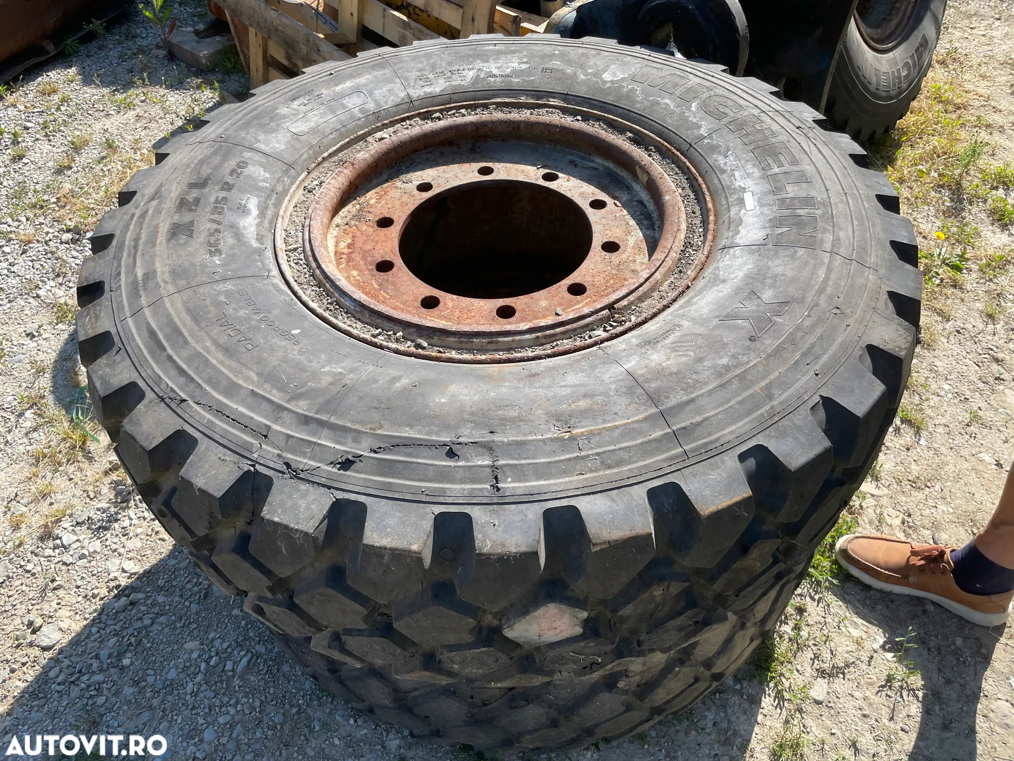 cauciucuri Michelin cu jante pentru Excavator Cale ferata Atlas Terex - 2