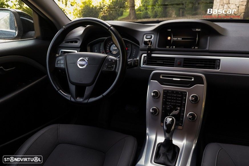 Volvo XC 70 D4 Geartronic Black Line - 33