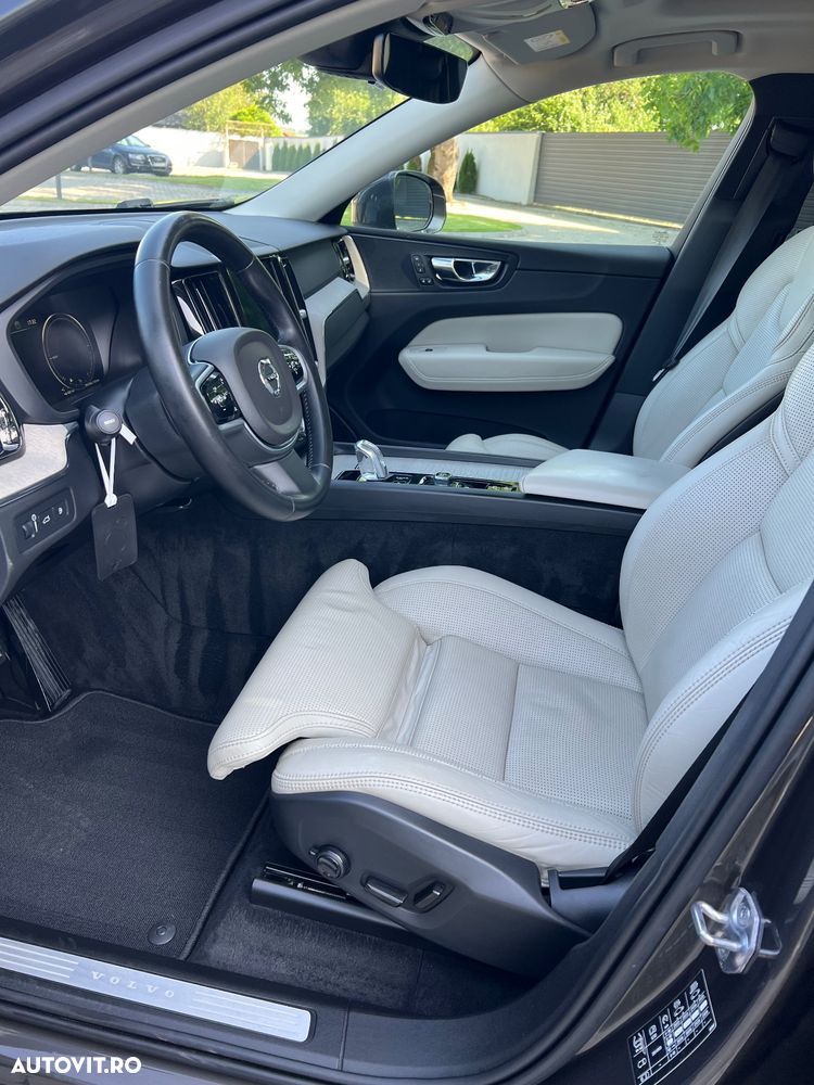 Volvo XC 60 T8 AWD Recharge Geartronic Inscription - 2