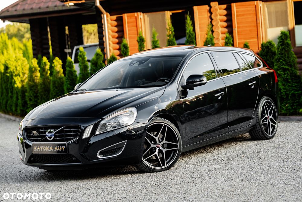 Volvo V60 T6 AWD Geartronic Summum - 2
