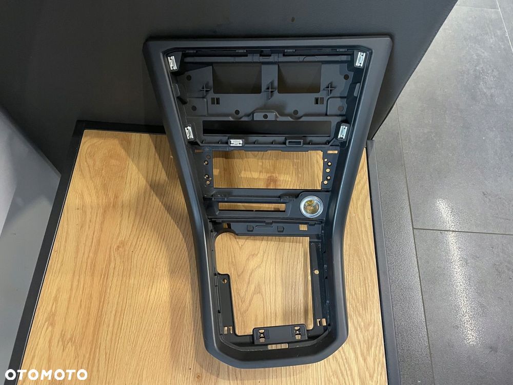 Panel Ramka Tunel VW Touran III 5 5T 2015- - 9