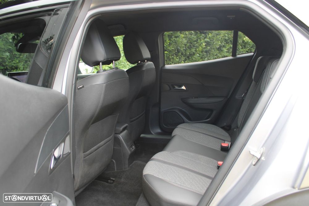 Peugeot 2008 1.2 PureTech Allure Pack - 6