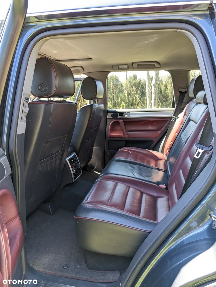Volkswagen Touareg - 23
