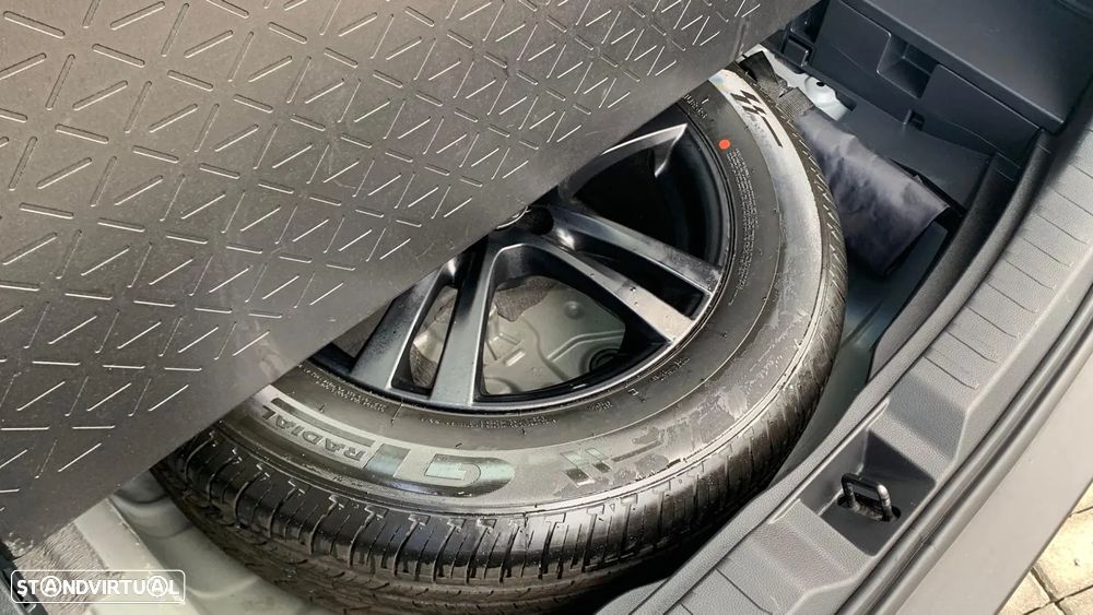 Toyota RAV4 2.5 HDF Exclusive - 23