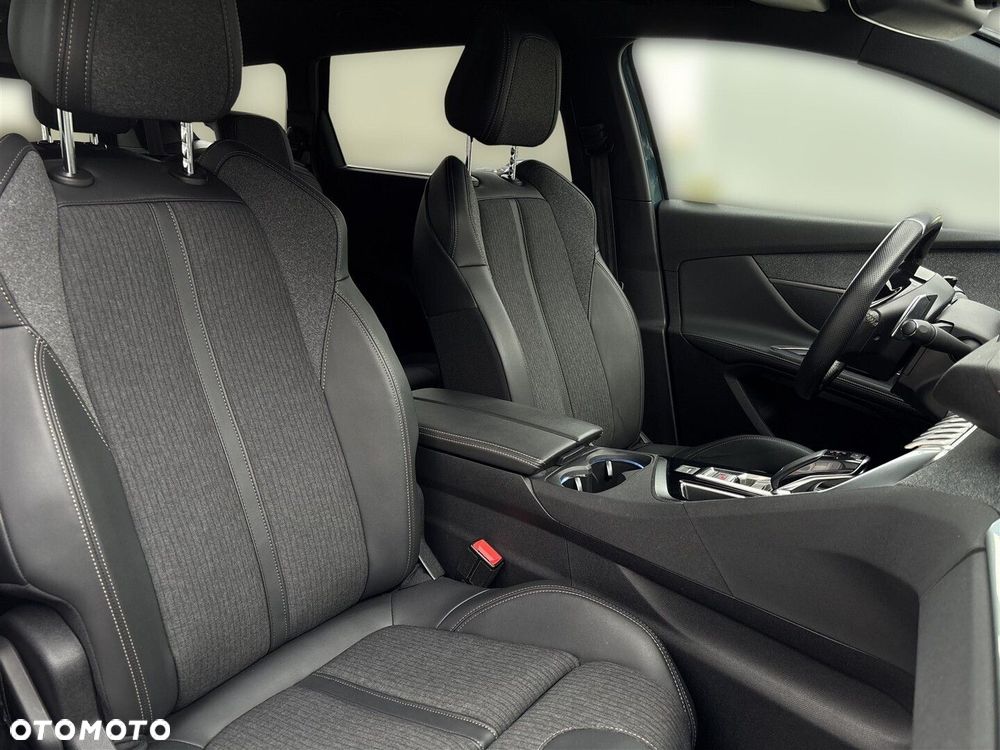 Peugeot 5008 1.6 PureTech GT Line S&S EAT8 - 33