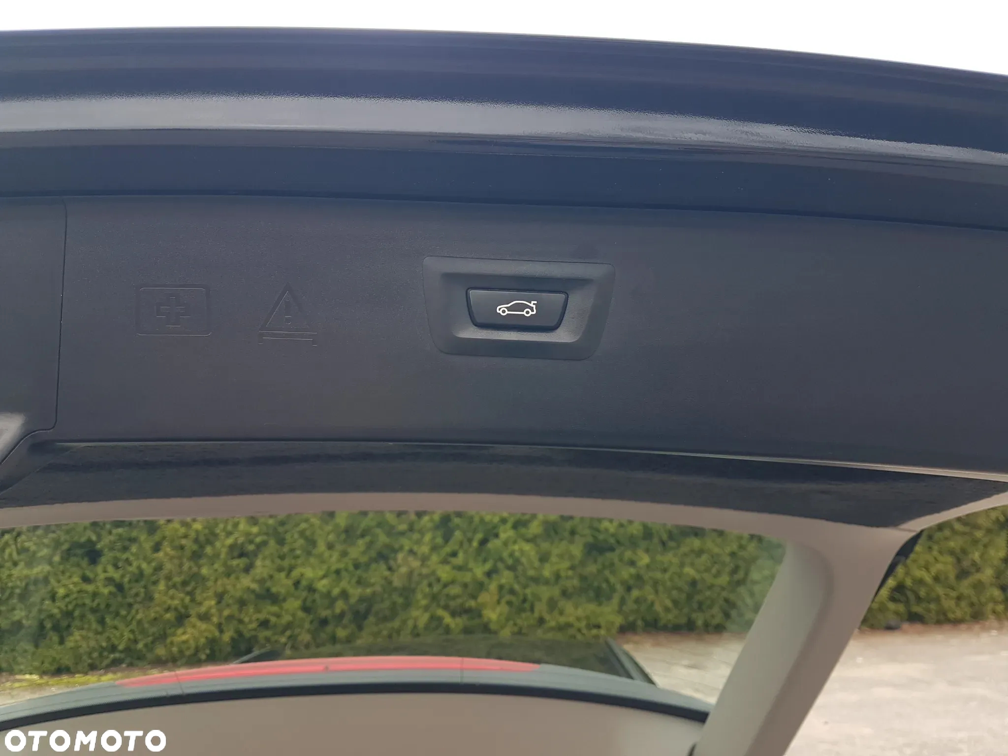 BMW Seria 5 528i xDrive - 14