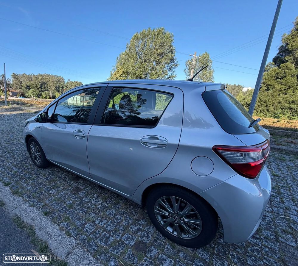 Toyota Yaris 1.5 HSD Comfort - 11