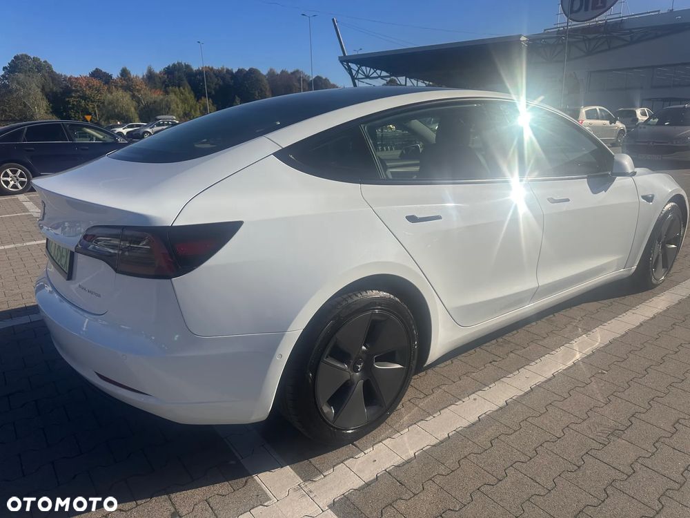 Tesla Model 3 - 2