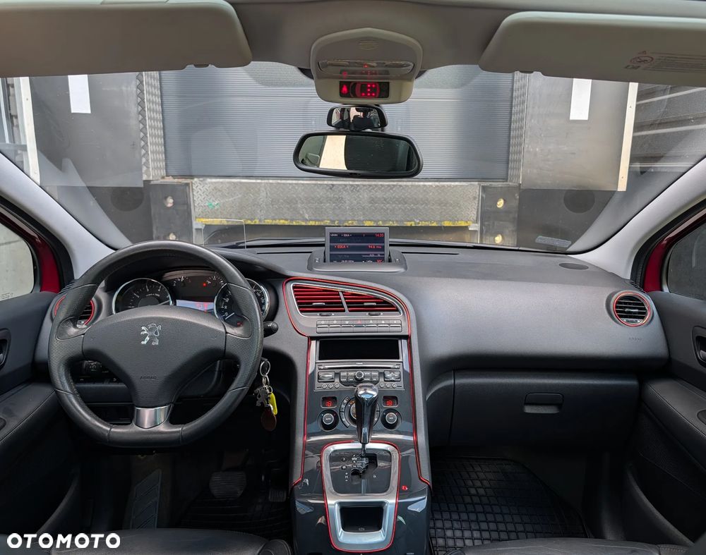 Peugeot 5008 1.6 THP Premium - 12