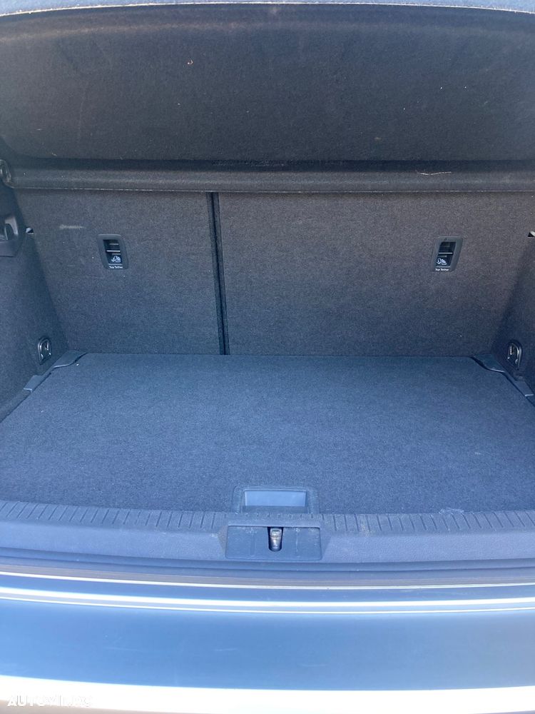 Volkswagen Golf 1.6 TDI SCR Comfortline - 20