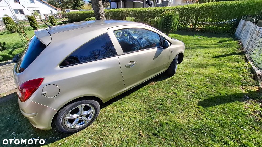 Opel Corsa 1.4 16V Enjoy - 14