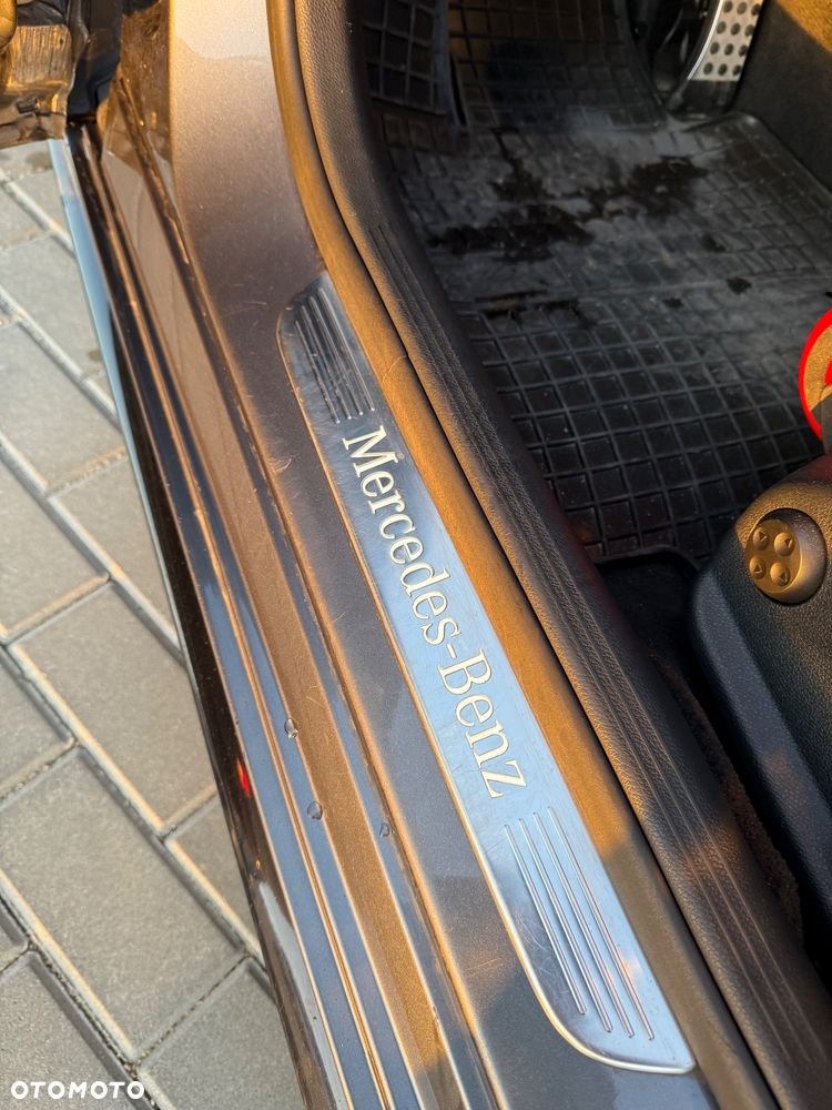 Mercedes-Benz Klasa C 200 4-Matic 9G-TRONIC - 14