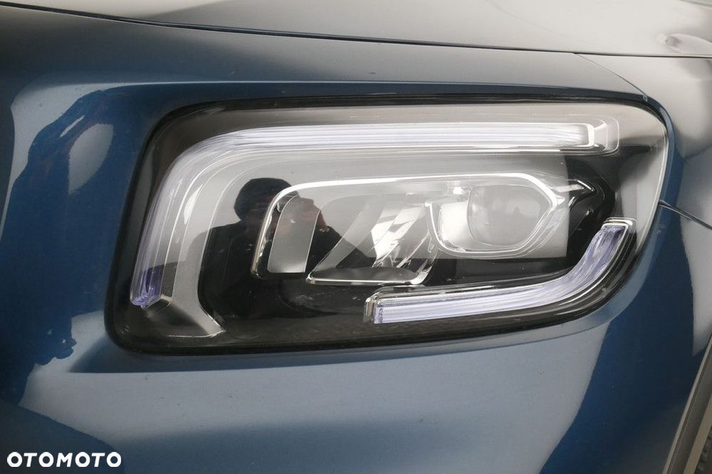 Mercedes-Benz GLB - 13