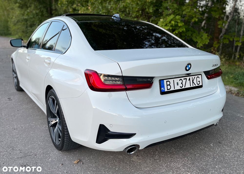 BMW Seria 3 330i - 15