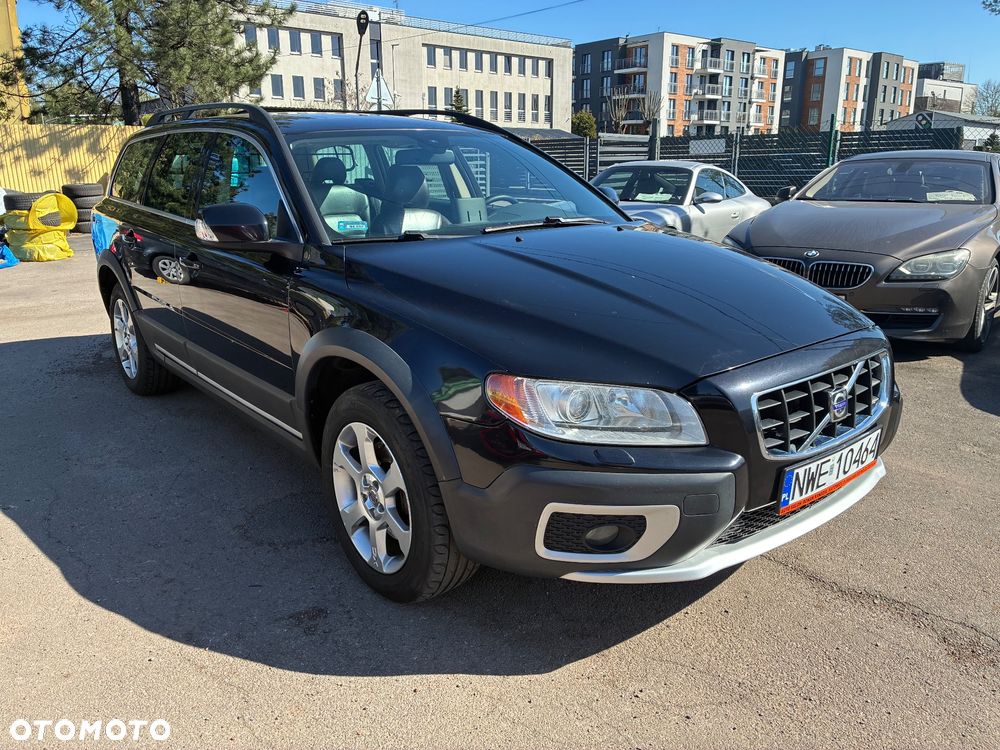 Volvo XC 70 D5 AWD Momentum - 3