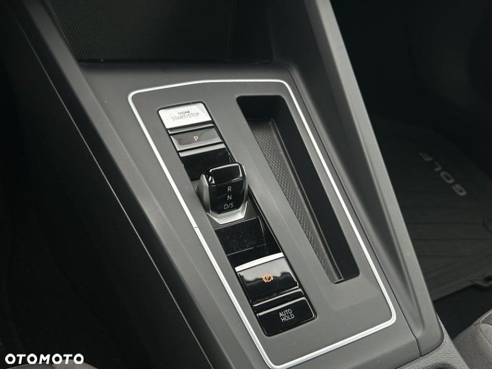 Volkswagen Golf - 4