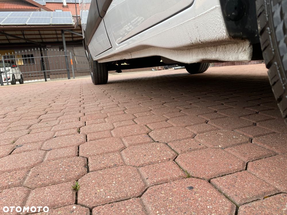 Renault MASTER L2 H2 135 DCI z regałami warsztatowymi - 11