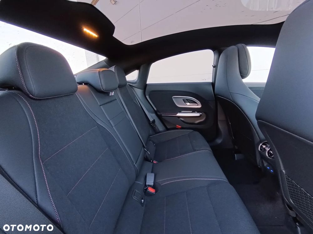 Mercedes-Benz CLA 220 mHEV 4-Matic 8G-DCT - 7