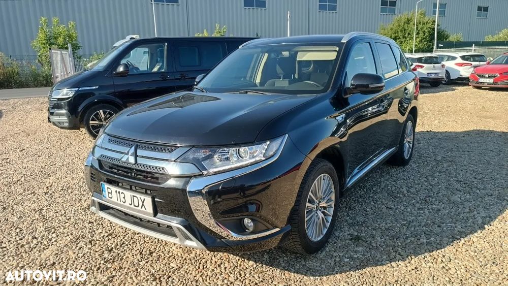 Mitsubishi Outlander PHEV 2.4 L 4X4 Instyle - 1