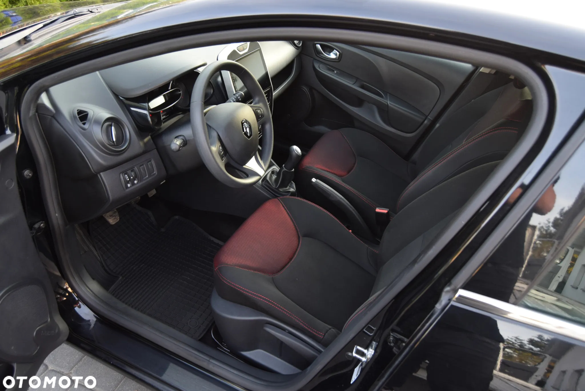 Renault Clio 1.2 16V 75 Life - 7