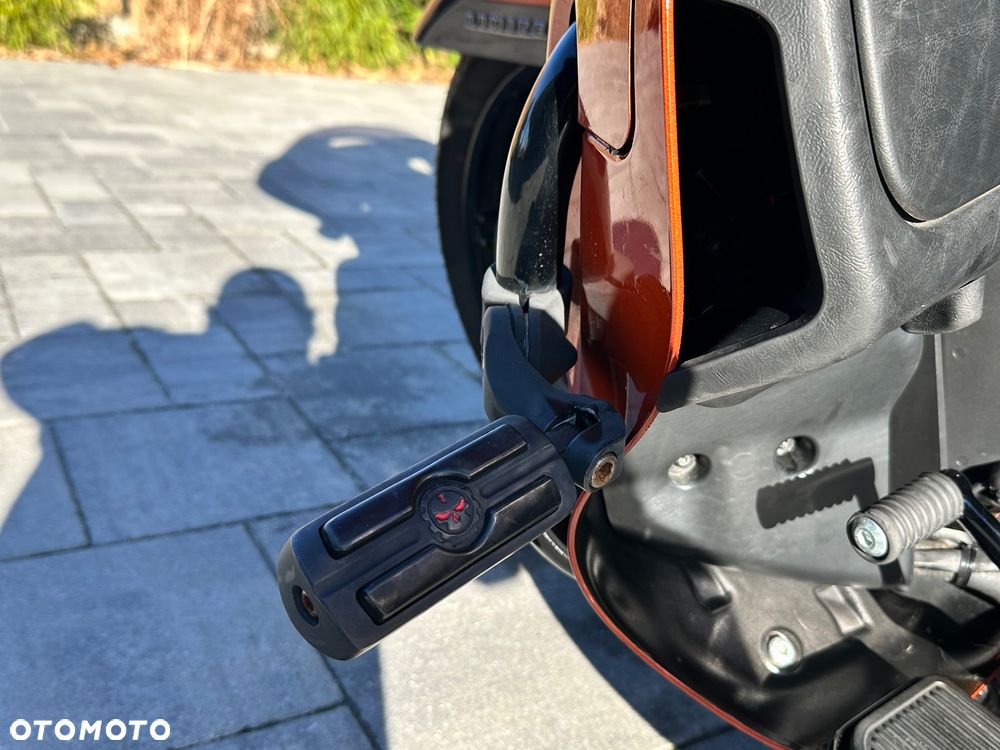 Harley-Davidson Touring Road Glide - 30