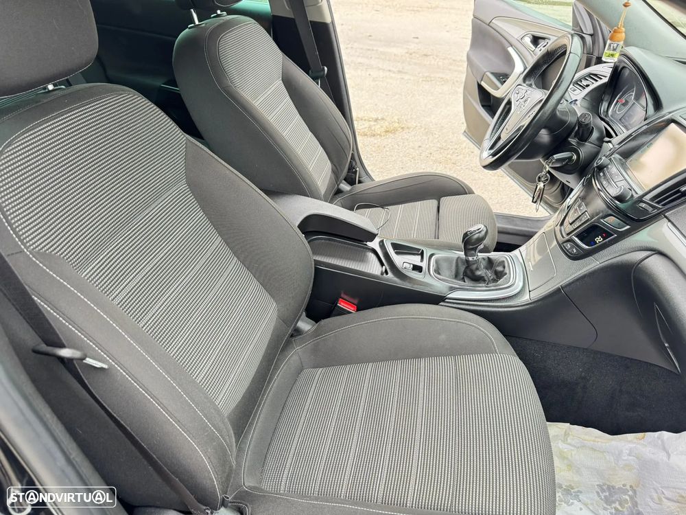 Opel Insignia Sports Tourer - 8