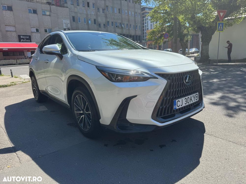 Lexus Seria NX 350h - 4