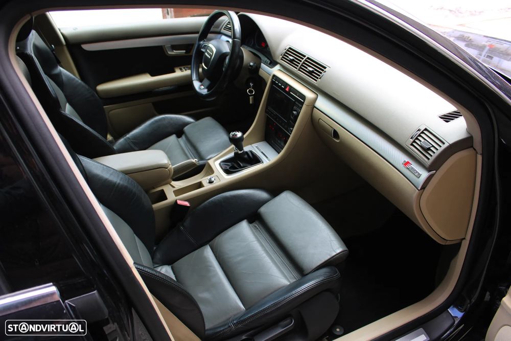 Audi A4 Avant 2.0 TDi S-line - 31
