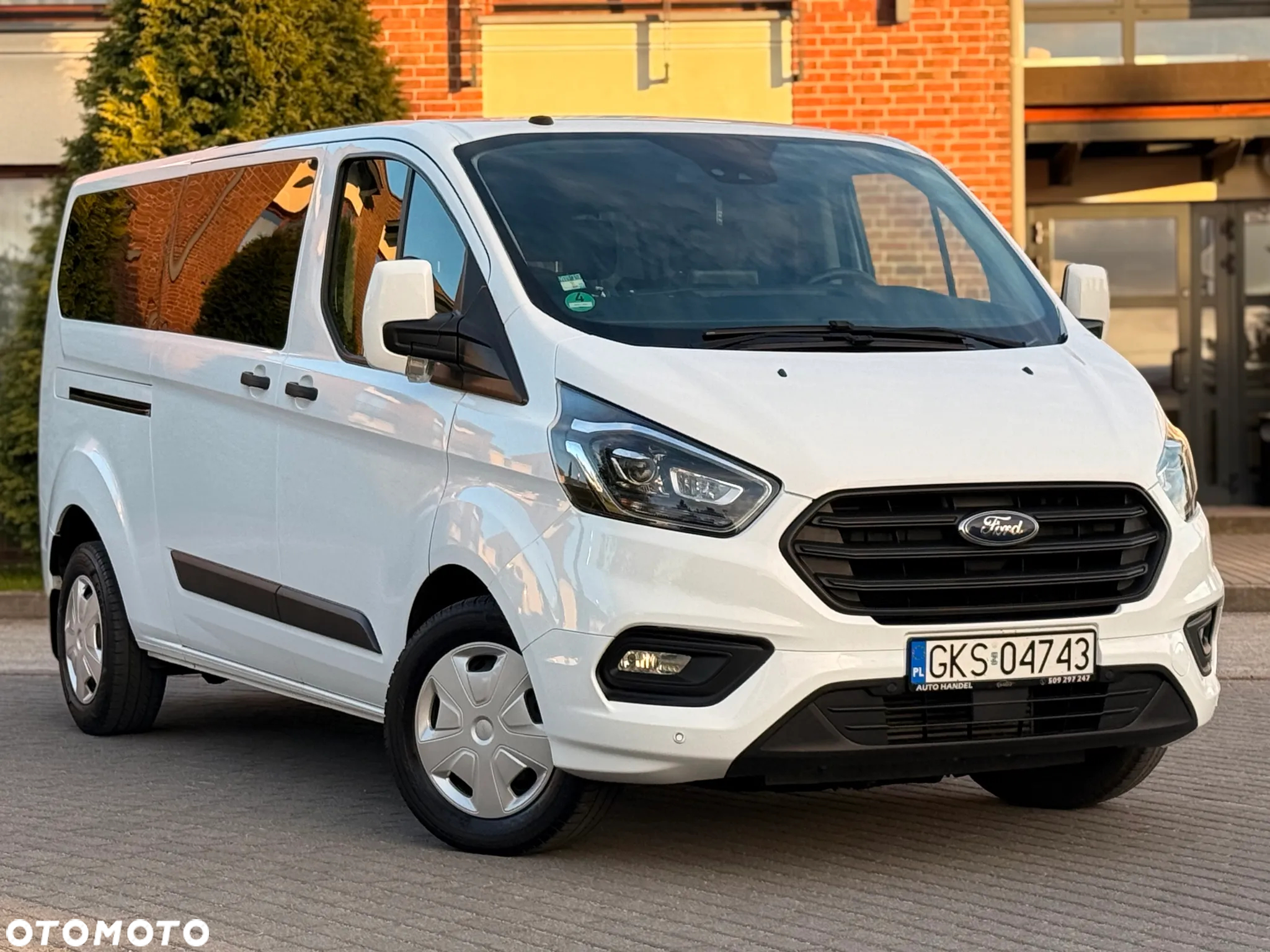 Ford Transit Custom 340 L2H2 VA Autm Nugget Plus - 4