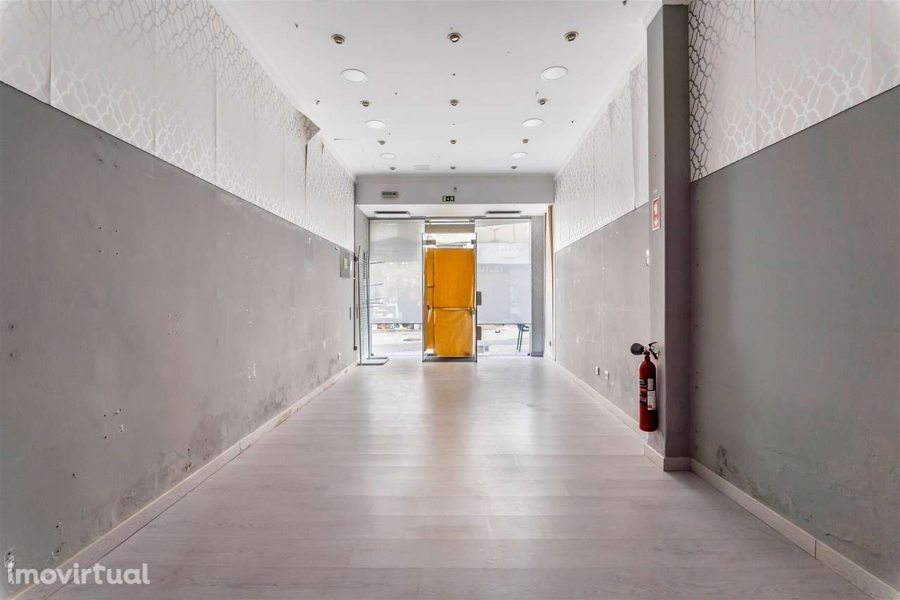 Loja no centro de Portimão - Grande imagem: 4/21