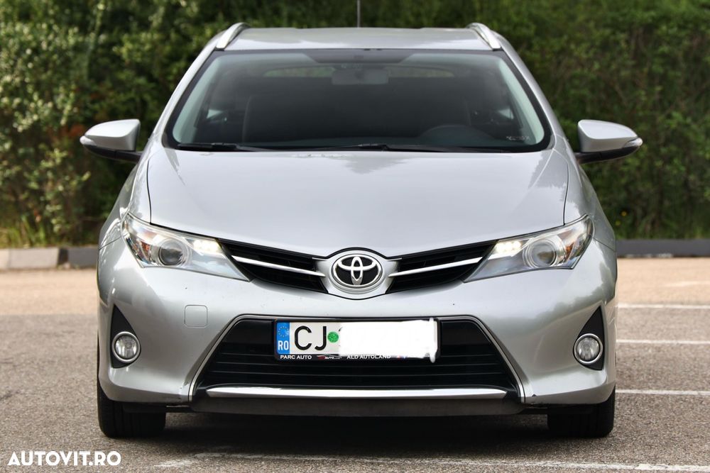 Toyota Auris 1.4 D-4D TS Luna - 2