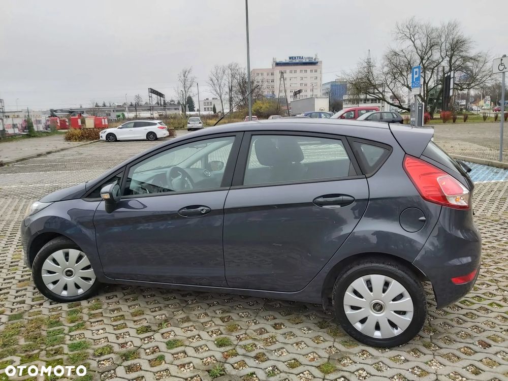 Ford Fiesta 1.5 TDCi Ambiente - 20
