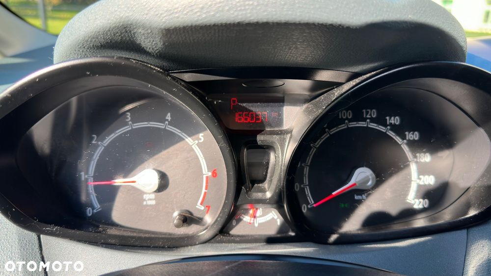 Ford Fiesta 1.4 Autom Trend - 14