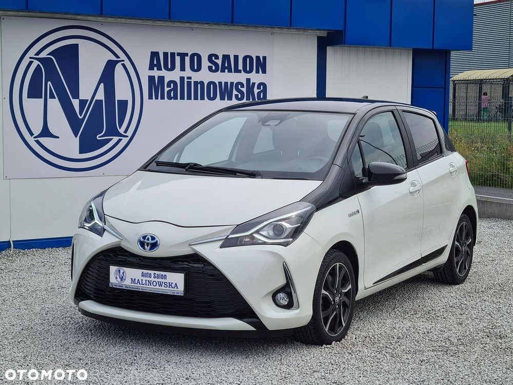 Toyota Yaris Hybrid 100 Premium - 8