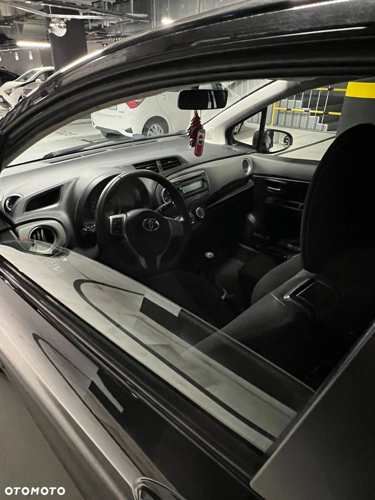Toyota Yaris 1.0 Active - 13