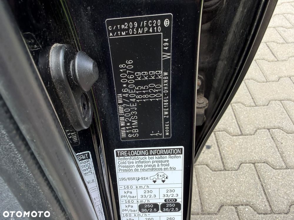 Toyota Auris 1.8 HSD Luna - 26