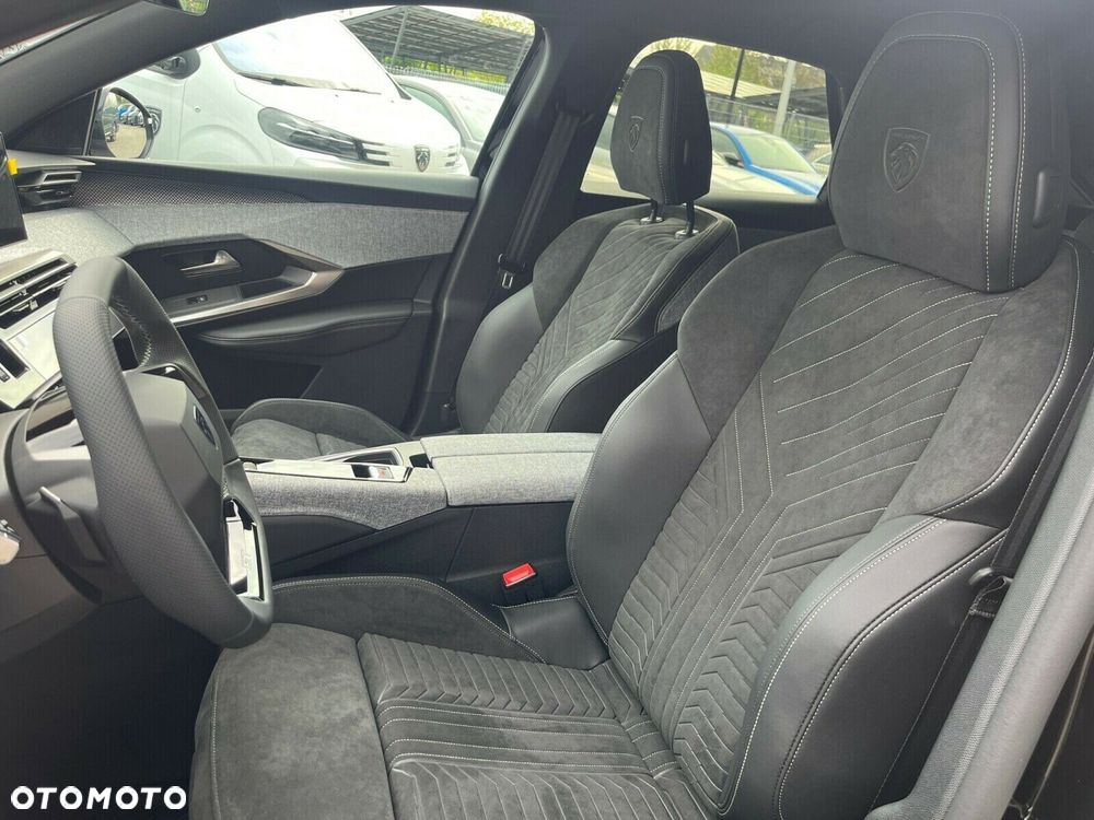 Peugeot 3008 1.2 PureTech mHEV GT E-DCS6 - 11