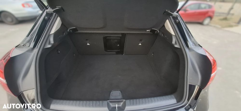 Mercedes-Benz GLA - 17