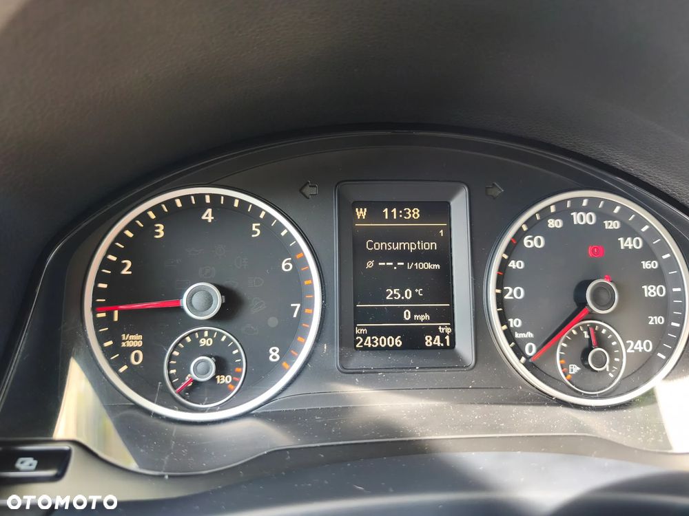 Volkswagen Tiguan - 8