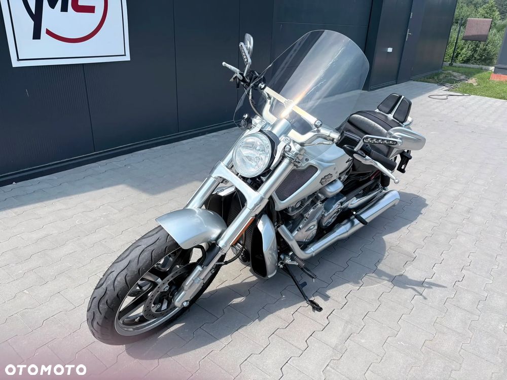 Harley-Davidson V-Rod Muscle - 6