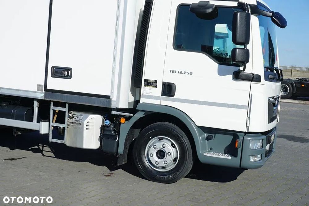 MAN TGL / 12.250 / ACC / EURO 6 / CHŁODNIA / 2 KOMOROWA - 26