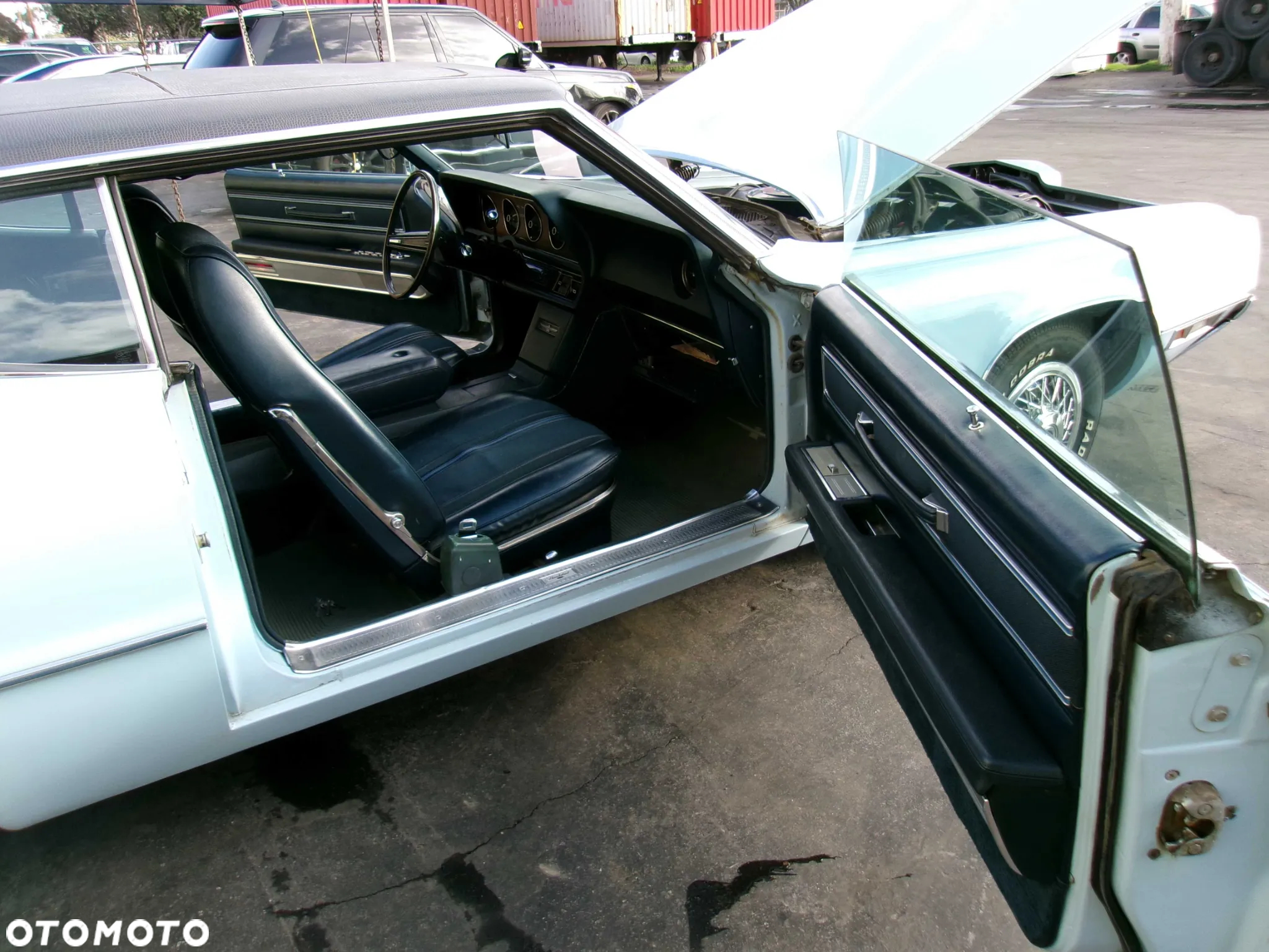 Ford Thunderbird - 28