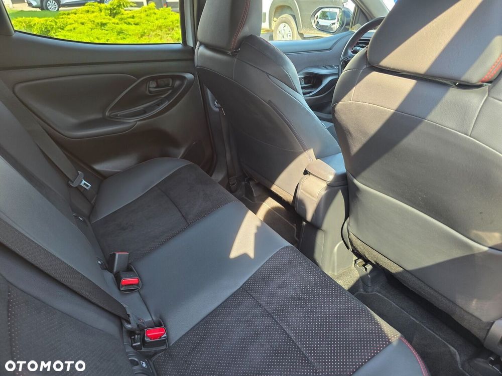 Toyota Yaris - 35