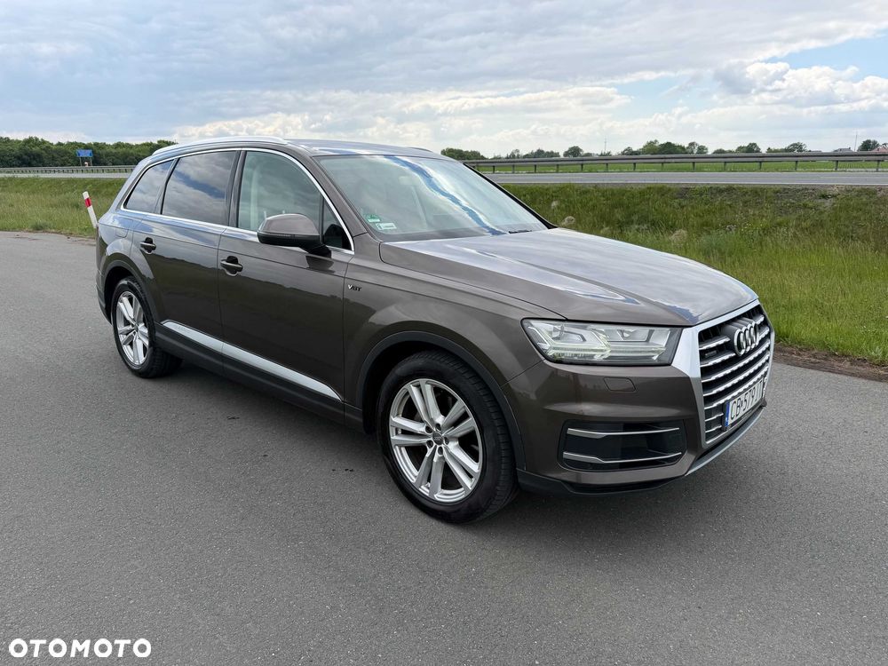 Audi Q7 - 1
