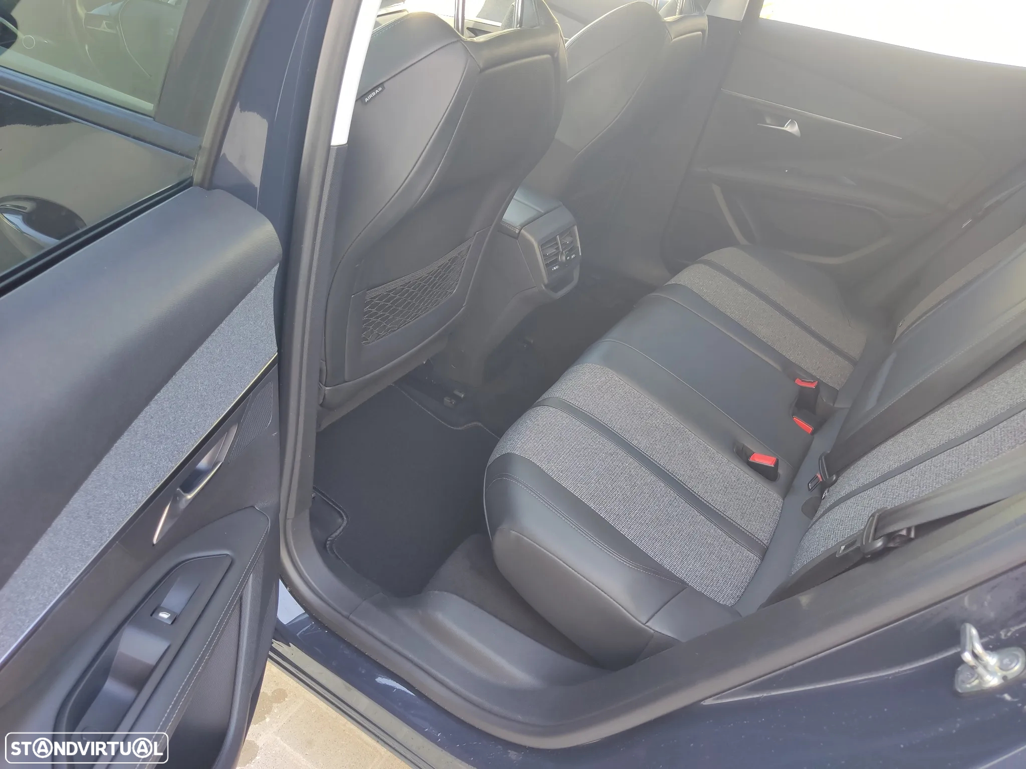 Peugeot 3008 1.5 BlueHDi Allure - 12