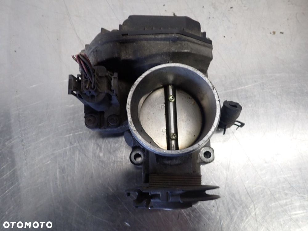 PRZEPUSTNICA AUDI A3 8L 1.8T 06A133063G - 1