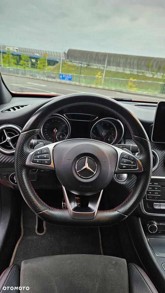 Mercedes-Benz Klasa A 180 7G-DCT AMG Line - 12