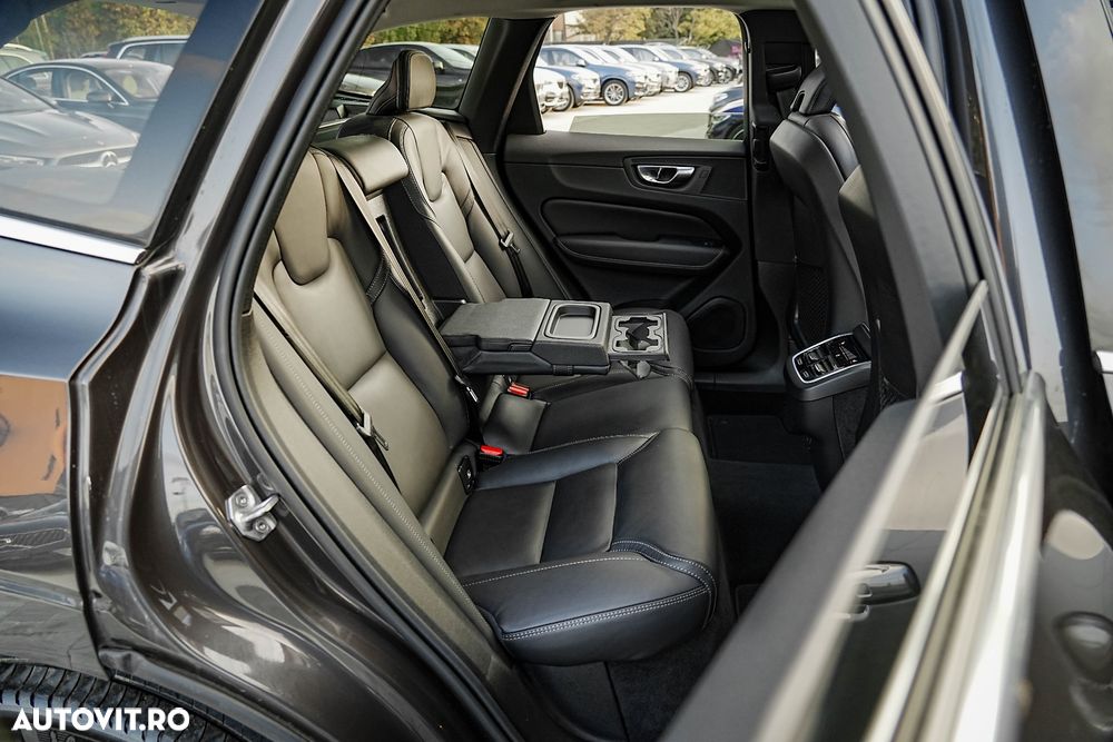 Volvo XC 60 B4 D AWD Geartronic Inscription - 17